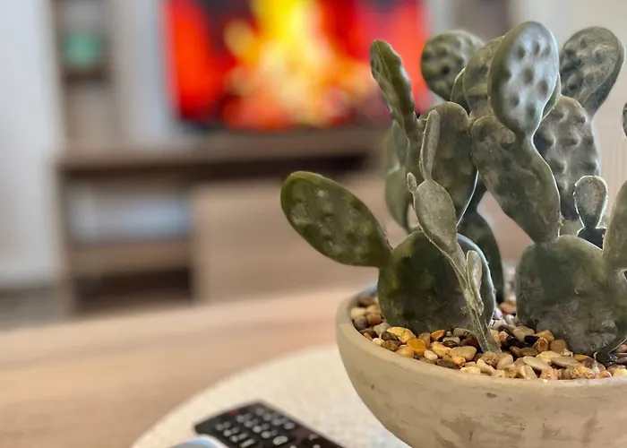 Mountain Escape In Life By Si * 班斯科