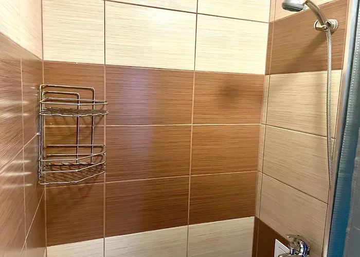 Mountain Escape In Life By Si 班斯科